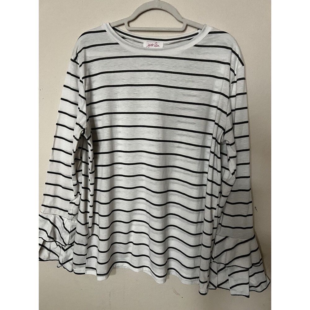 Jess Lea XL Riley Ruffle Sleeve Top‎